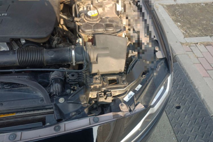 Used Jaguar XFL 2017 XFL 2.0T 240PS Luxury Edition Engine Bay Left