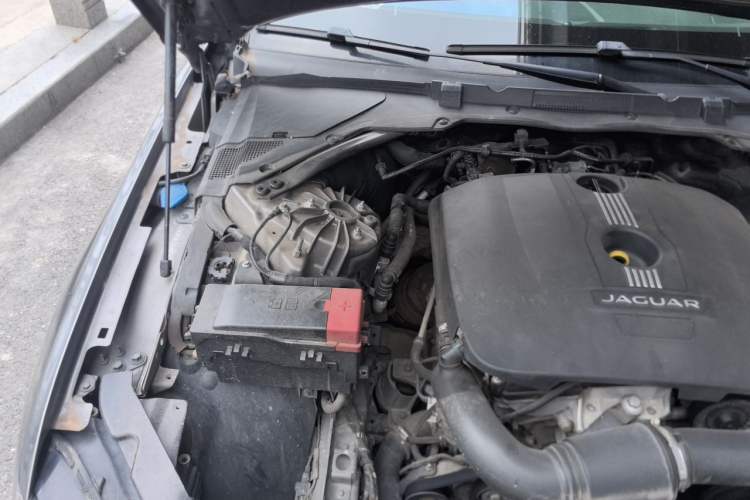 Used Jaguar XFL 2017 XFL 2.0T 200PS Luxury Edition Engine Bay Right