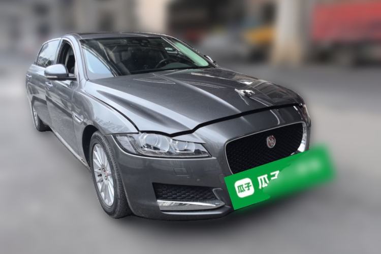Used Jaguar XFL 2017 XFL 2.0T 200PS Luxury Edition Front Right 45 Deg