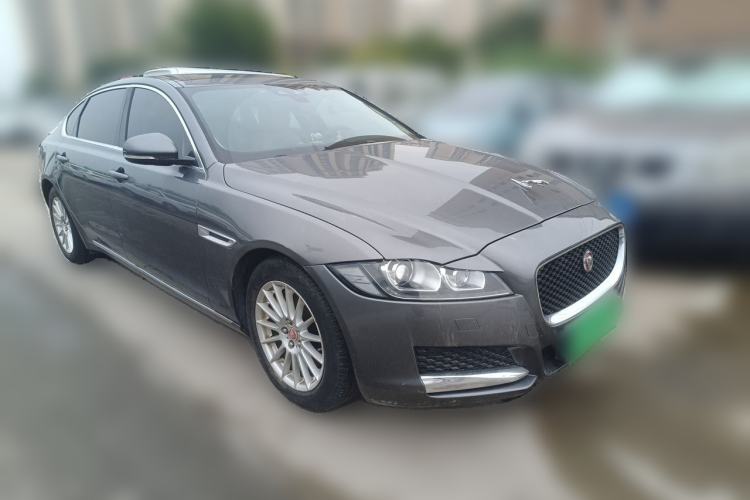 Used Jaguar XFL 2017 XFL 2.0T 200PS Luxury Edition Front Right 45 Deg