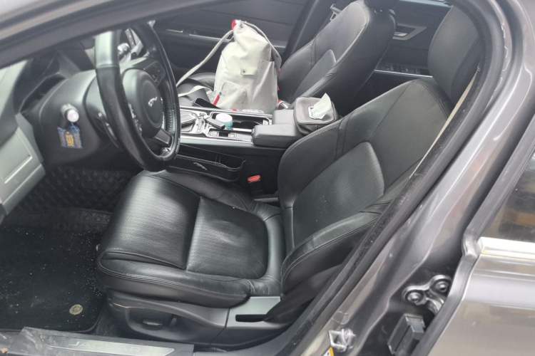 Used Jaguar XFL 2017 XFL 2.0T 200PS Luxury Edition Left Front Seat