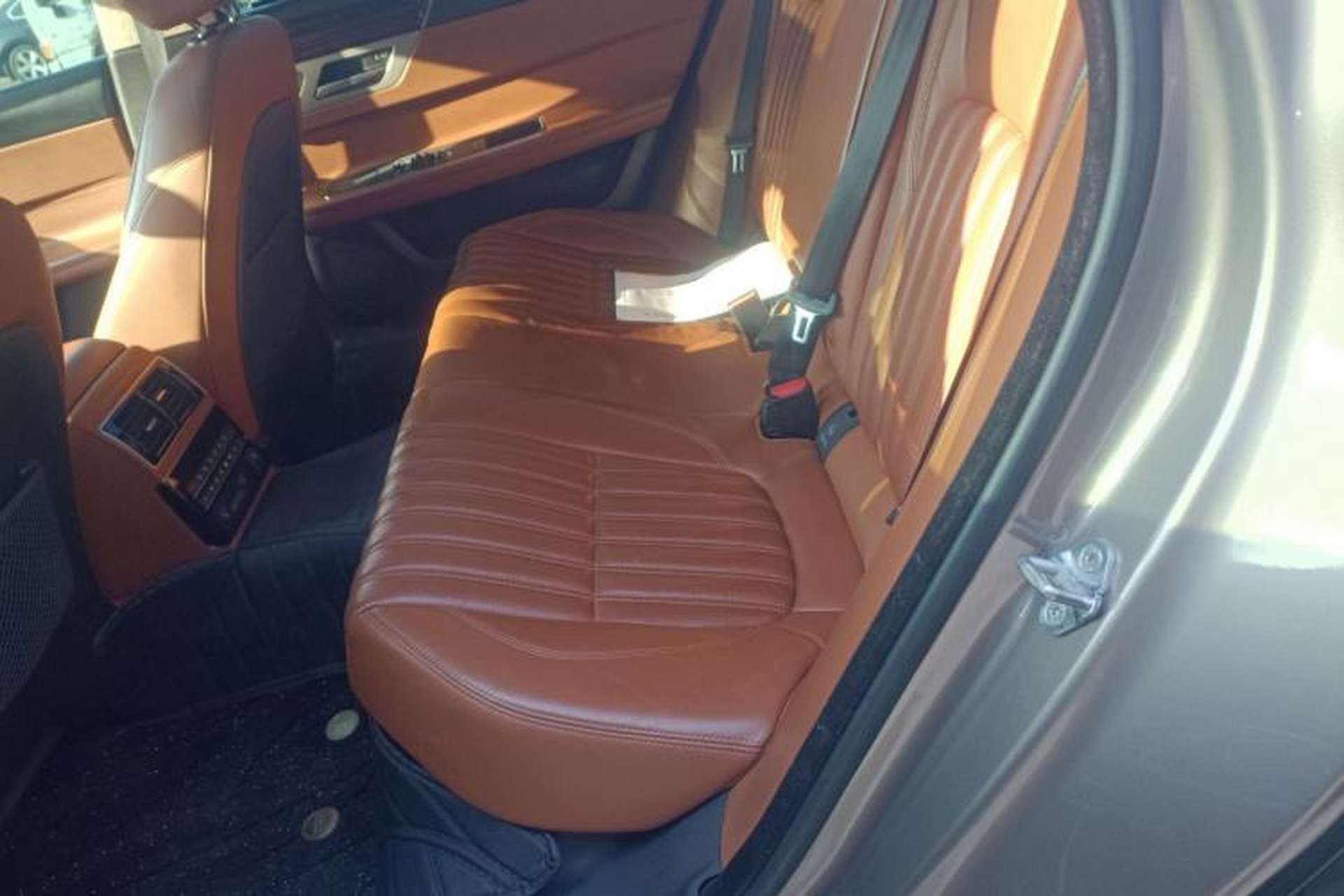 Used Jaguar XFL 2017 XFL 2.0T 240PS Luxury Edition Left Rear Seat