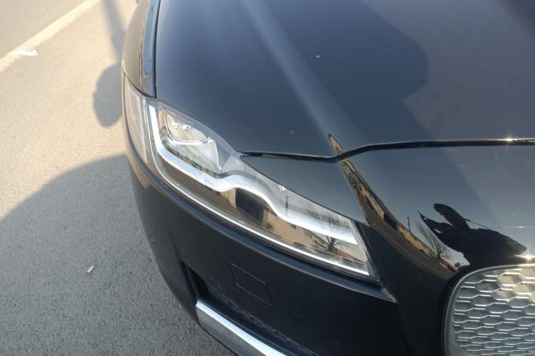 Used Jaguar XFL 2017 XFL 2.0T 240PS Luxury Edition Right Front Headlight