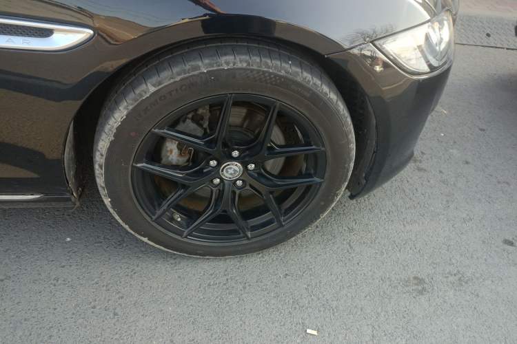 Used Jaguar XFL 2017 XFL 2.0T 240PS Luxury Edition Right Front Wheel Hub