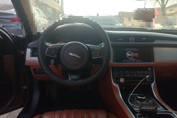 Used Jaguar XFL 2017 XFL 2.0T 240PS Luxury Edition Steering Wheel