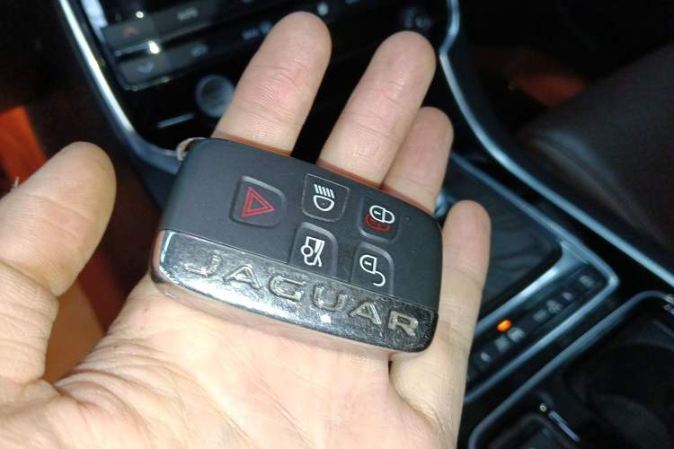 Used Jaguar XFL 2017 XFL 2.0T 200PS Luxury Edition Vehicle Key