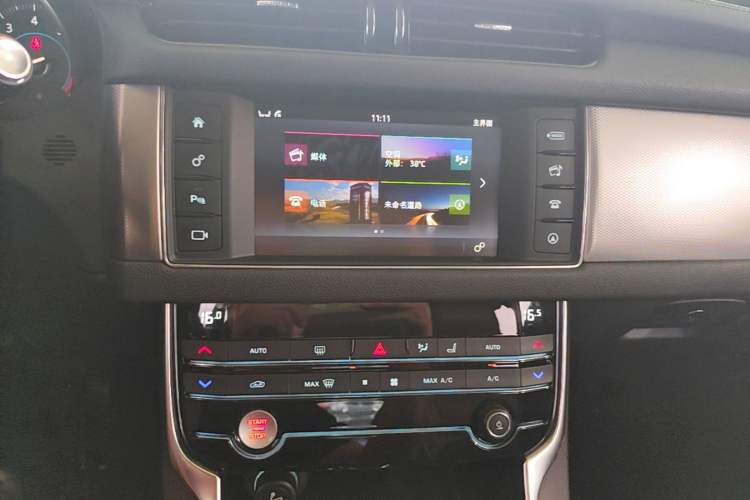 Used Jaguar XFL 2017 XFL 2.0T 200PS Elite Edition Audio And AC Panel