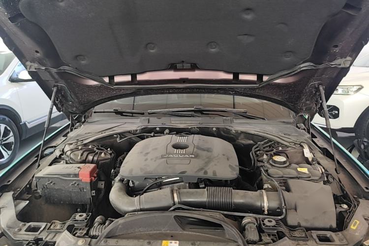 Used Jaguar XFL 2017 XFL 2.0T 200PS Elite Edition Engine Bay