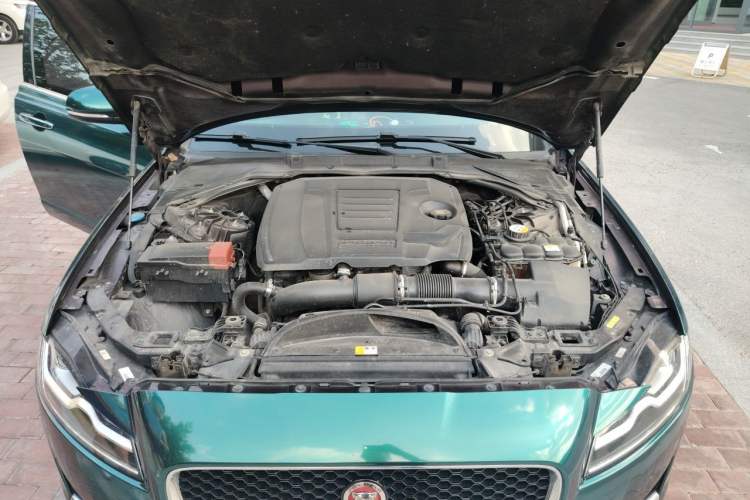 Used Jaguar XFL 2017 XFL 2.0T 240PS Premium Edition Engine Bay
