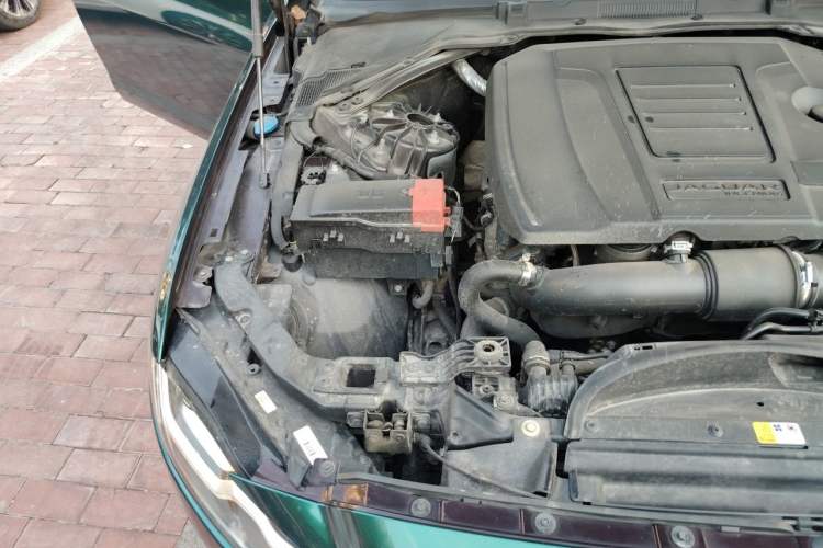 Used Jaguar XFL 2017 XFL 2.0T 240PS Premium Edition Engine Bay Right
