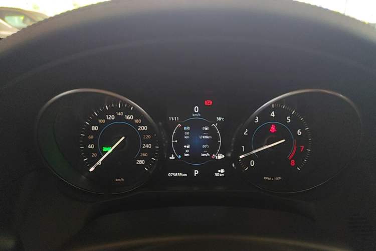 Used Jaguar XFL 2017 XFL 2.0T 200PS Elite Edition Instrument Cluster