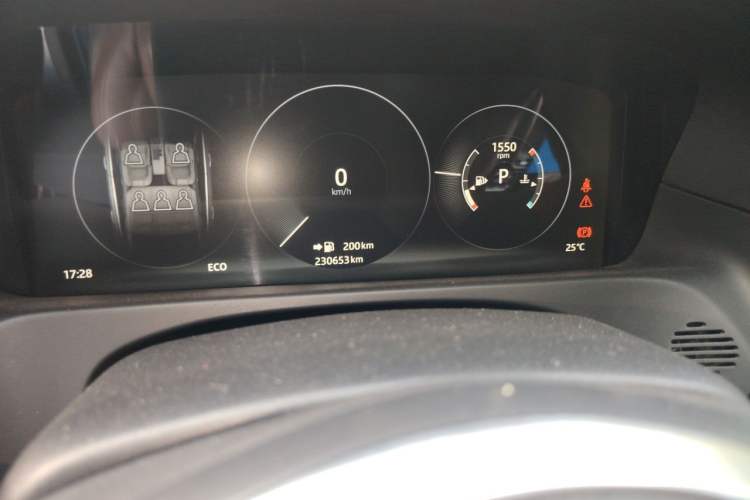 Used Jaguar XFL 2017 XFL 2.0T 240PS Premium Edition Odometer Close Up