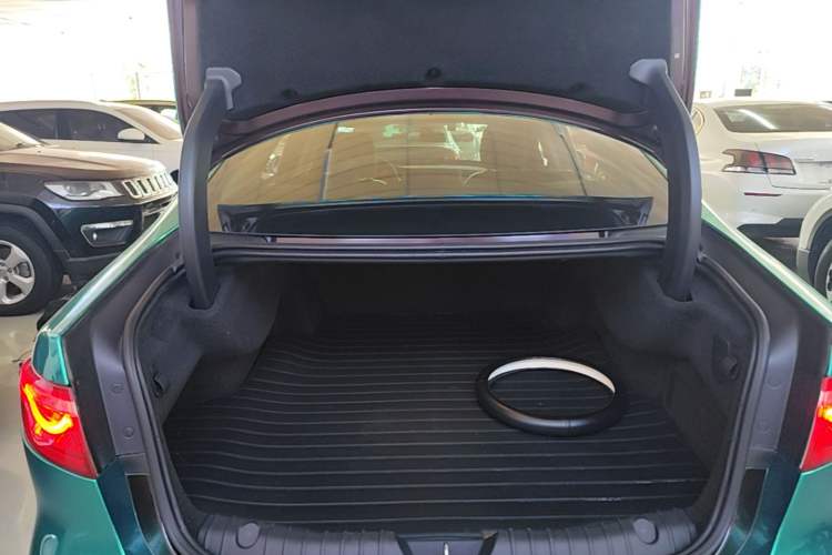 Used Jaguar XFL 2017 XFL 2.0T 200PS Elite Edition Trunk