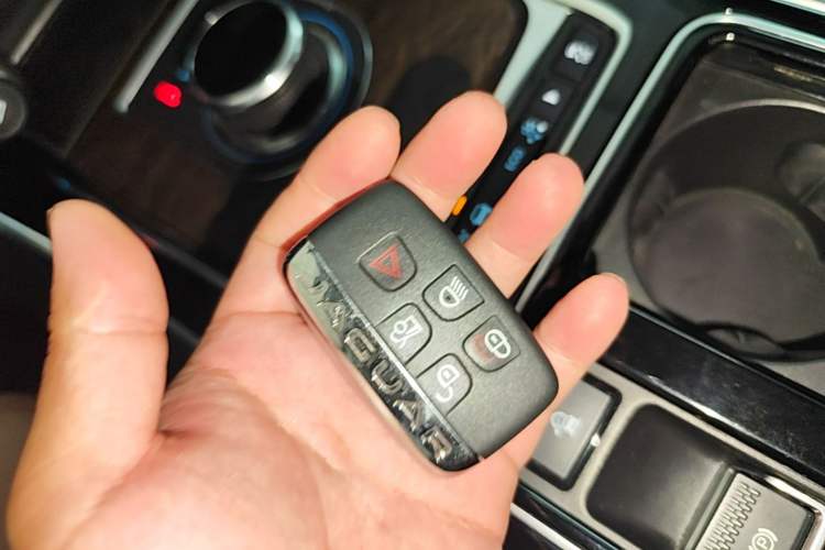 Used Jaguar XFL 2017 XFL 2.0T 200PS Elite Edition Vehicle Key