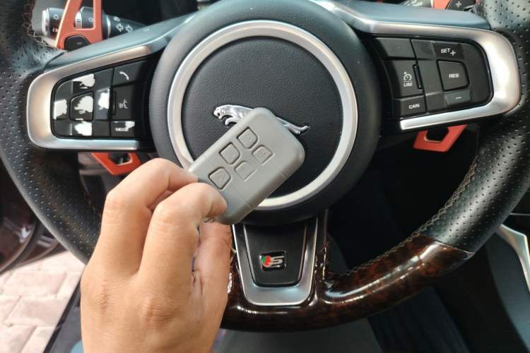Used Jaguar XFL 2017 XFL 2.0T 240PS Premium Edition Vehicle Key