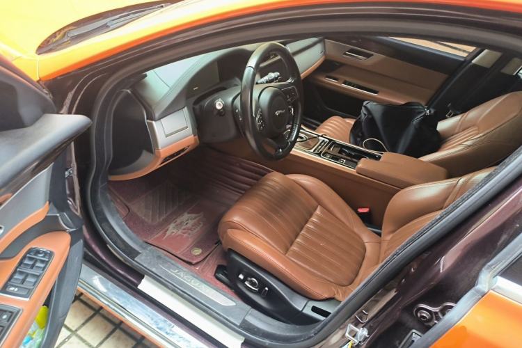 Used Jaguar XFL 2017 XFL 3.0 SC 340 PS Luxury Edition Driver Seat
