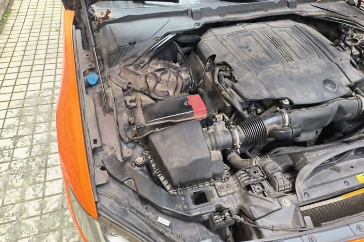 Used Jaguar XFL 2017 XFL 3.0 SC 340 PS Luxury Edition Engine Bay Right