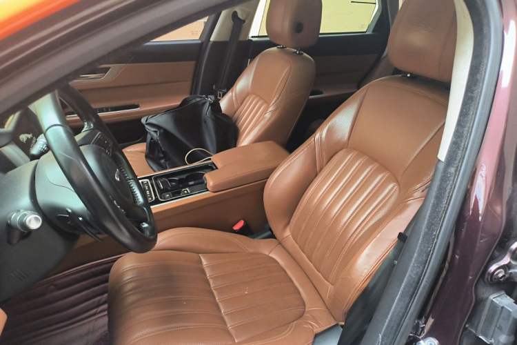 Used Jaguar XFL 2017 XFL 3.0 SC 340 PS Luxury Edition Left Front Seat