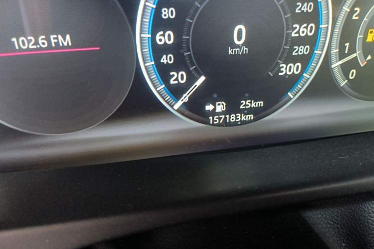 Used Jaguar XFL 2017 XFL 3.0 SC 340 PS Luxury Edition Odometer Close Up