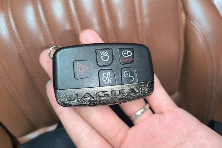 Used Jaguar XFL 2017 XFL 3.0 SC 340 PS Luxury Edition Vehicle Key