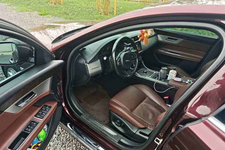 Used Jaguar XFL 2017 XFL 2.0T 240PS Premium Edition Driver Seat