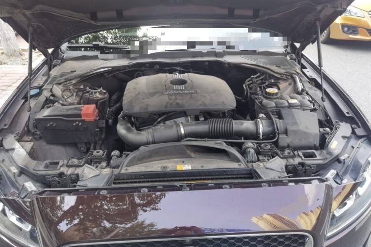 Used Jaguar XFL 2017 XFL 2.0T 240PS Premium Edition Engine Bay