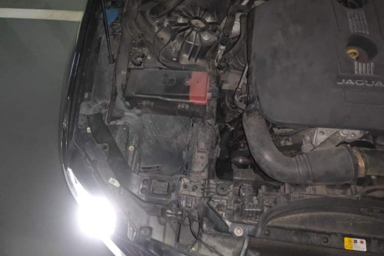 Used Jaguar XFL 2017 XFL 2.0T 200PS Luxury Edition Engine Bay Right