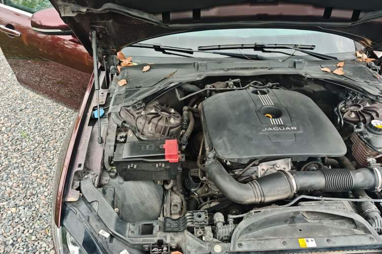 Used Jaguar XFL 2017 XFL 2.0T 240PS Premium Edition Engine Bay Right