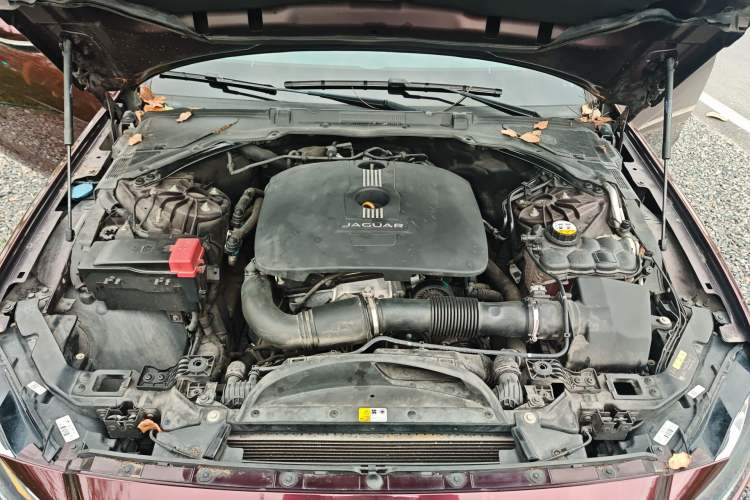Used Jaguar XFL 2017 XFL 2.0T 240PS Premium Edition Engine Bay