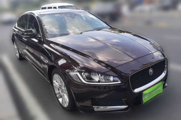 Used Jaguar XFL 2017 XFL 2.0T 240PS Premium Edition Front Right 45 Deg