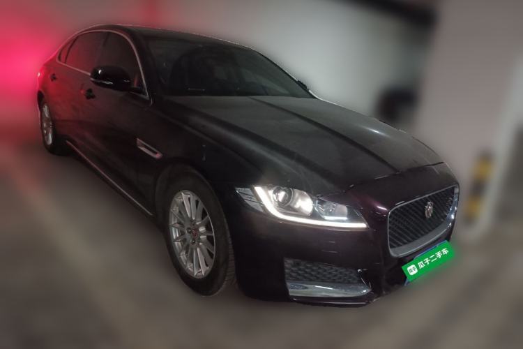 Used Jaguar XFL 2017 XFL 2.0T 200PS Windflower Edition Front Right 45 Deg