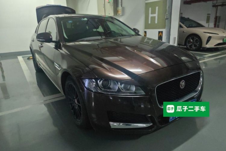 Used Jaguar XFL 2017 XFL 2.0T 200PS Luxury Edition Front Right 45 Deg
