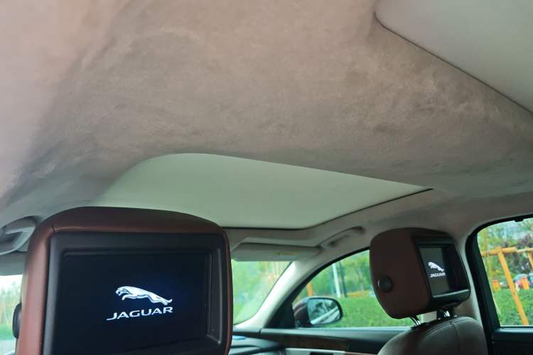 Used Jaguar XFL 2017 XFL 2.0T 240PS Premium Edition Headliner