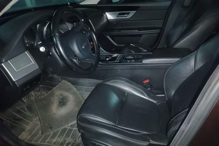 Used Jaguar XFL 2017 XFL 2.0T 200PS Windflower Edition Left Front Seat
