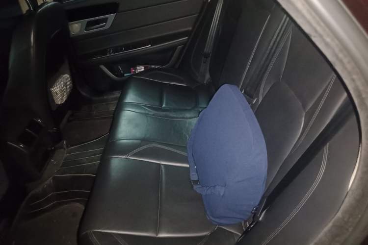 Used Jaguar XFL 2017 XFL 2.0T 200PS Windflower Edition Left Rear Seat