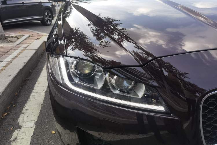 Used Jaguar XFL 2017 XFL 2.0T 240PS Premium Edition Right Front Headlight