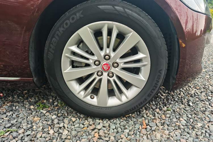 Used Jaguar XFL 2017 XFL 2.0T 240PS Premium Edition Right Front Wheel Hub