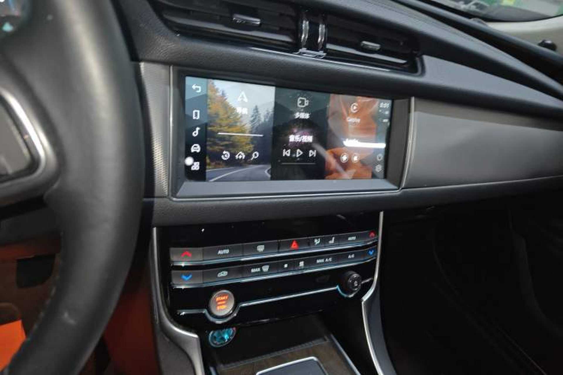 Used Jaguar XFL 2017 XFL 2.0T 240PS Luxury Edition Audio And AC Panel