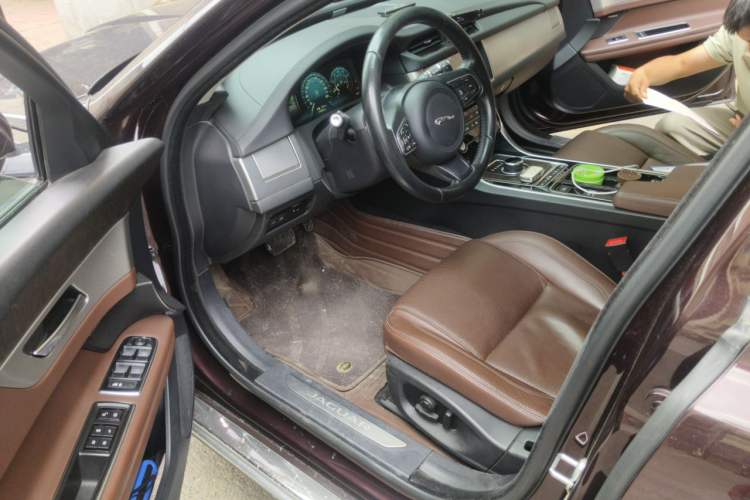 Used Jaguar XFL 2017 XFL 2.0T 240PS Premium Edition Driver Seat