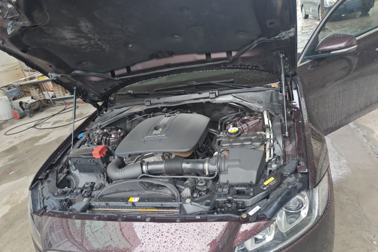 Used Jaguar XFL 2017 XFL 2.0T 200PS Elite Edition Engine Bay