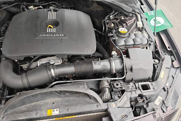 Used Jaguar XFL 2017 XFL 2.0T 240PS Luxury Edition Engine Bay Left