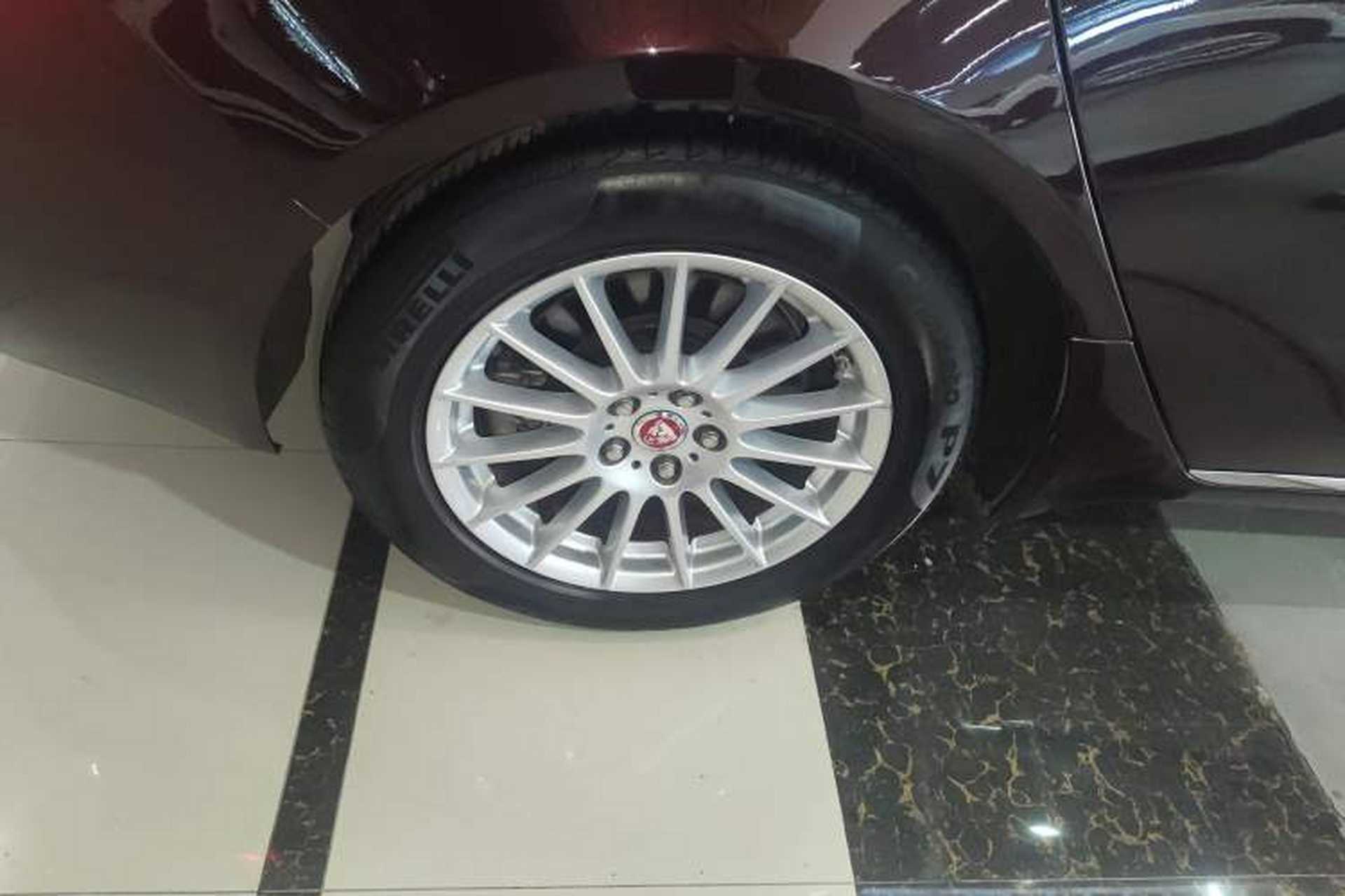 Used Jaguar XFL 2017 XFL 2.0T 200PS Windflower Edition Exterior 2