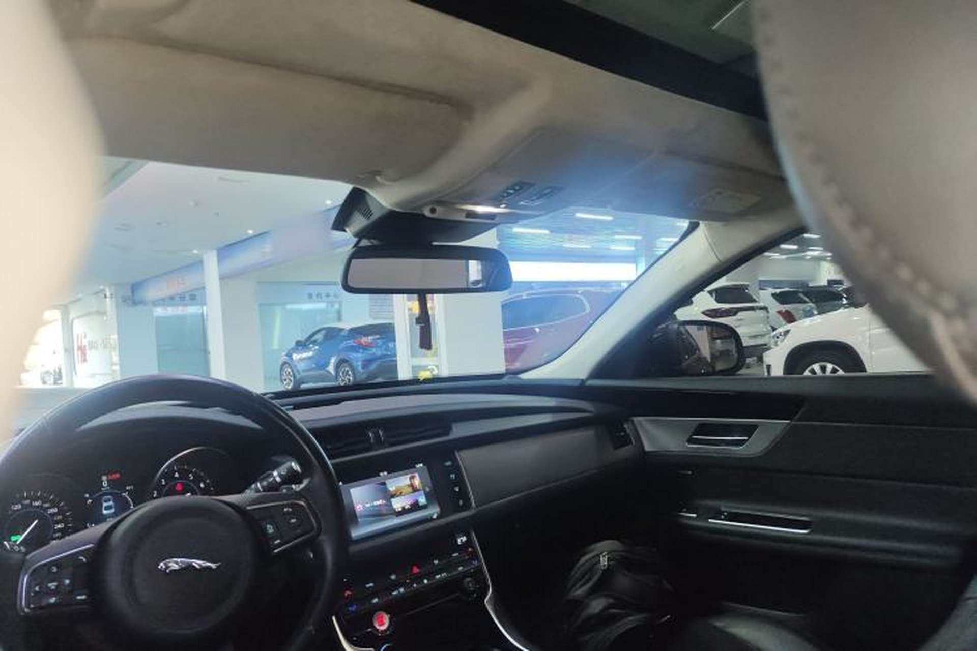 Used Jaguar XFL 2017 XFL 2.0T 200PS Windflower Edition Headliner