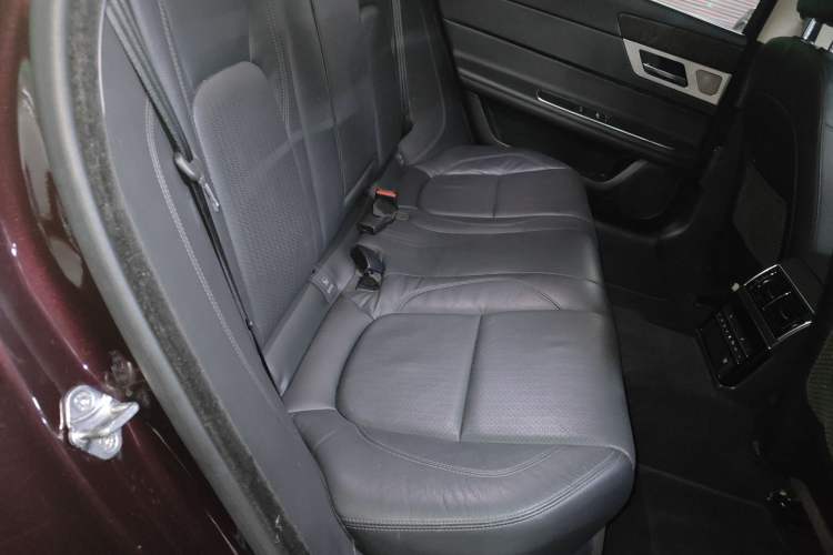 Used Jaguar XFL 2017 XFL 2.0T 240PS Luxury Edition Left Rear Seat