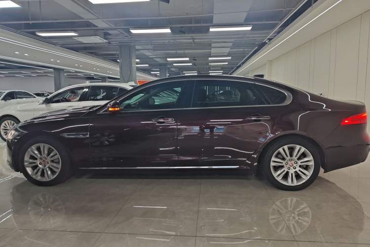 Used Jaguar XFL 2017 XFL 2.0T 240PS Luxury Edition Left Side