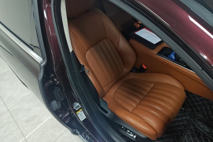 Used Jaguar XFL 2017 XFL 2.0T 240PS Luxury Edition Right Front Seat