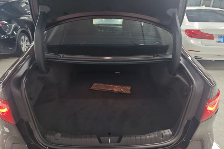 Used Jaguar XFL 2017 XFL 2.0T 240PS Luxury Edition Trunk
