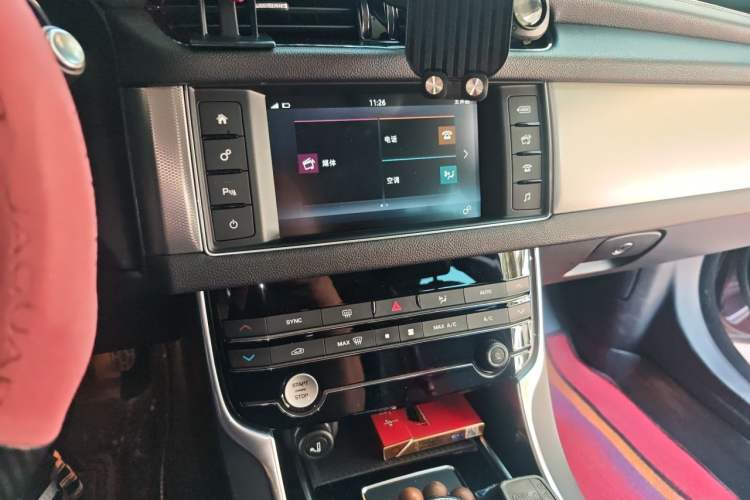 Used Jaguar XFL 2017 XFL 2.0T 200PS Windflower Edition Audio And AC Panel
