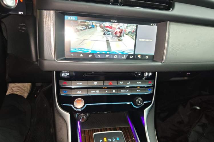 Used Jaguar XFL 2017 XFL 3.0 SC 340 PS Premium Edition Audio And AC Panel