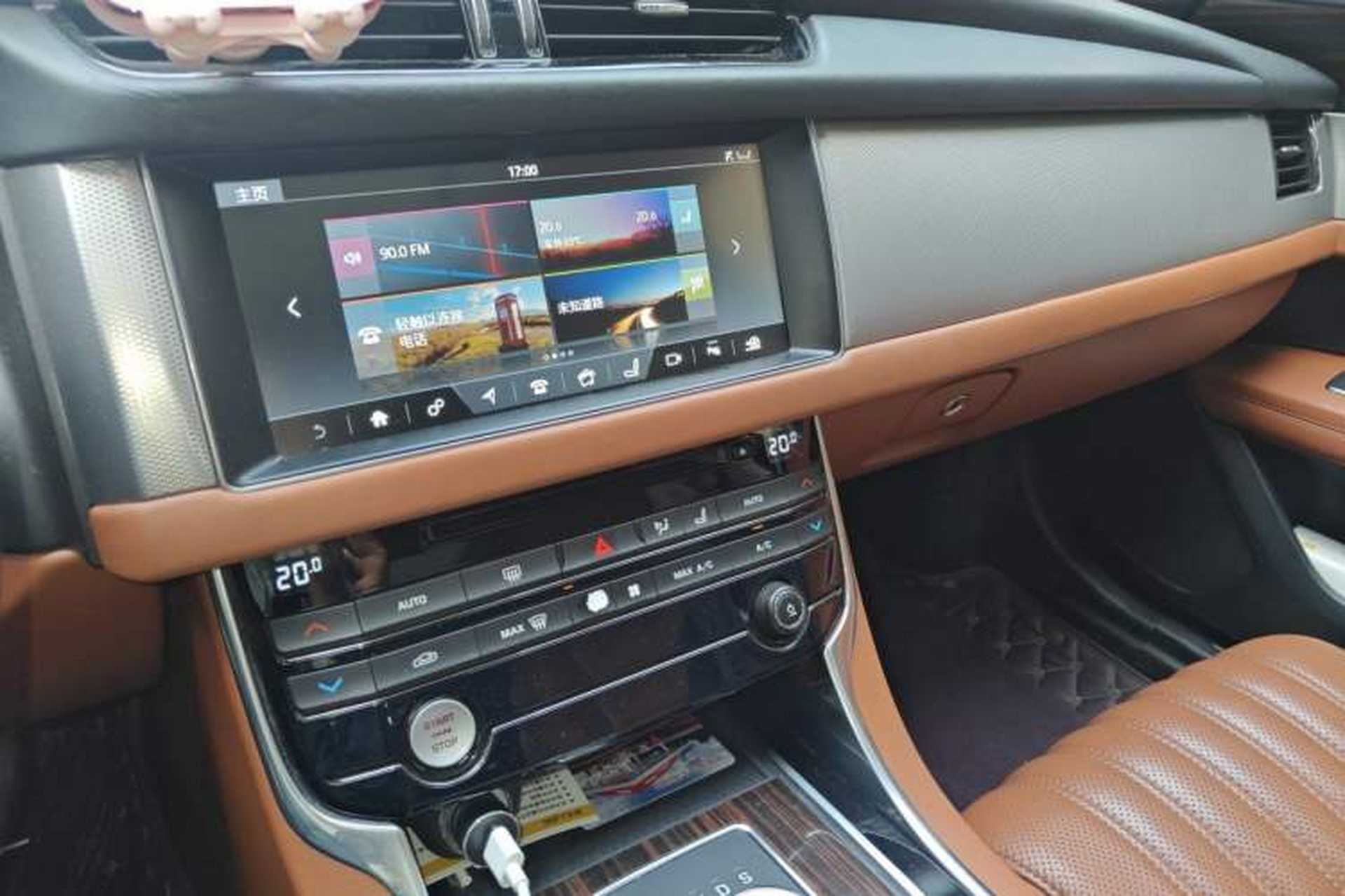 Used Jaguar XFL 2017 XFL 2.0T 240PS Premium Edition Audio And AC Panel
